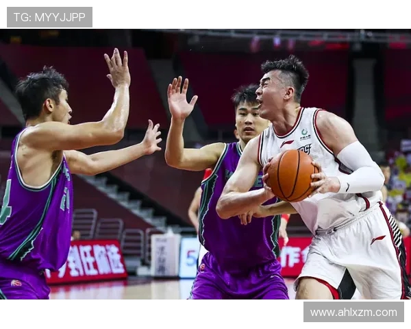 广东宏远迎强劲对手巅峰对决激战再燃球队荣耀全面考验 广东宏远迎强劲对手巅峰对决激战再燃球队荣耀全面考验